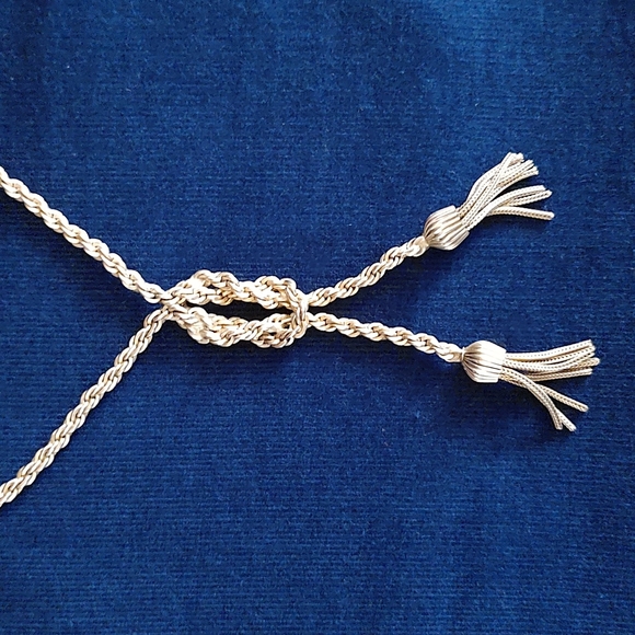 Vintage Gold Tone Lovers Knot Chain Necklace - Picture 4 of 6